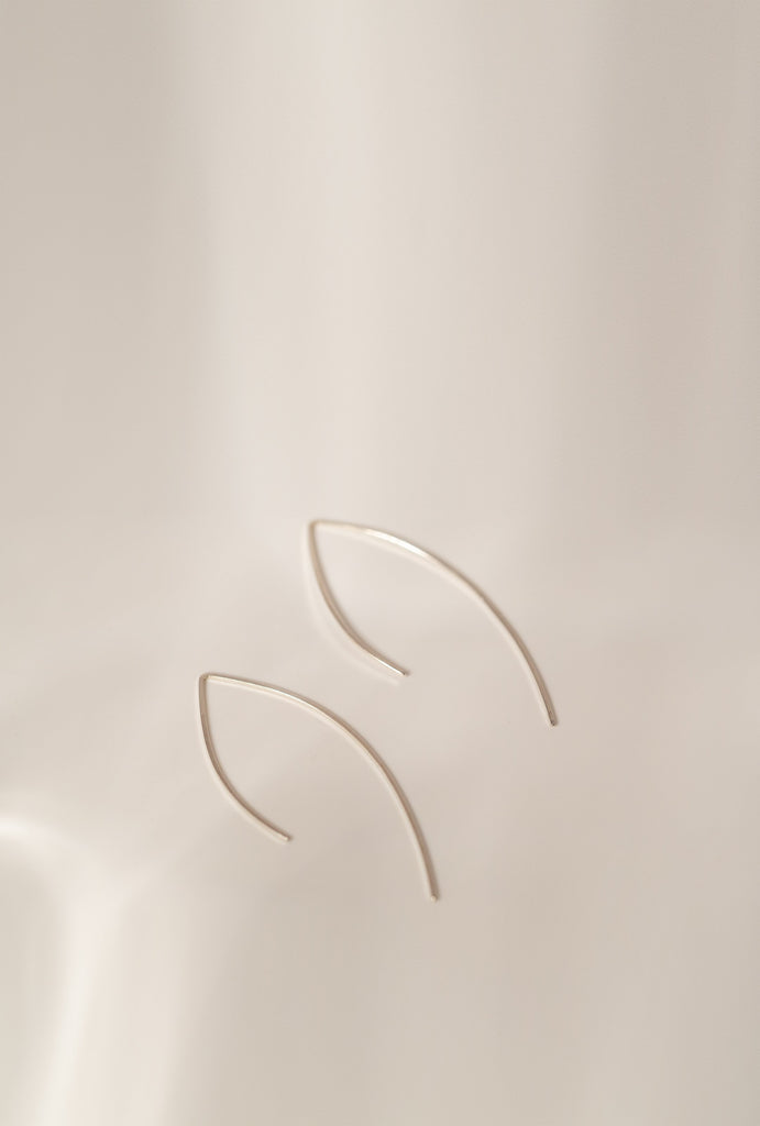 Small Pull Thru Earring P